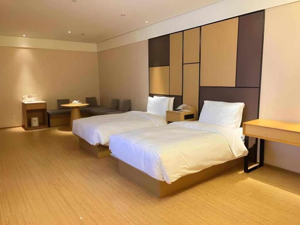 Ji Hotel Shanghai The Bund Tiantong Road Exteriör bild