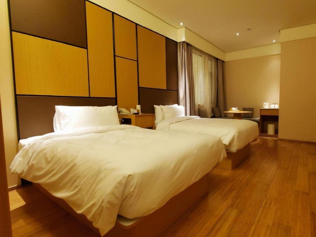 Ji Hotel Shanghai The Bund Tiantong Road Exteriör bild