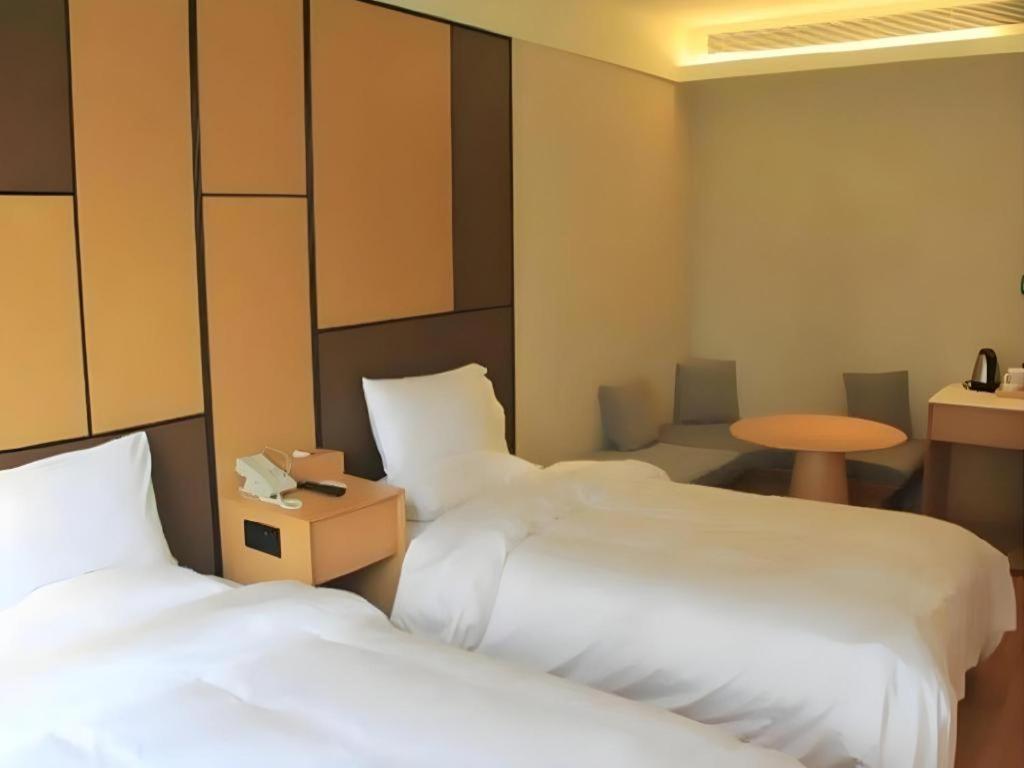 Ji Hotel Shanghai The Bund Tiantong Road Exteriör bild