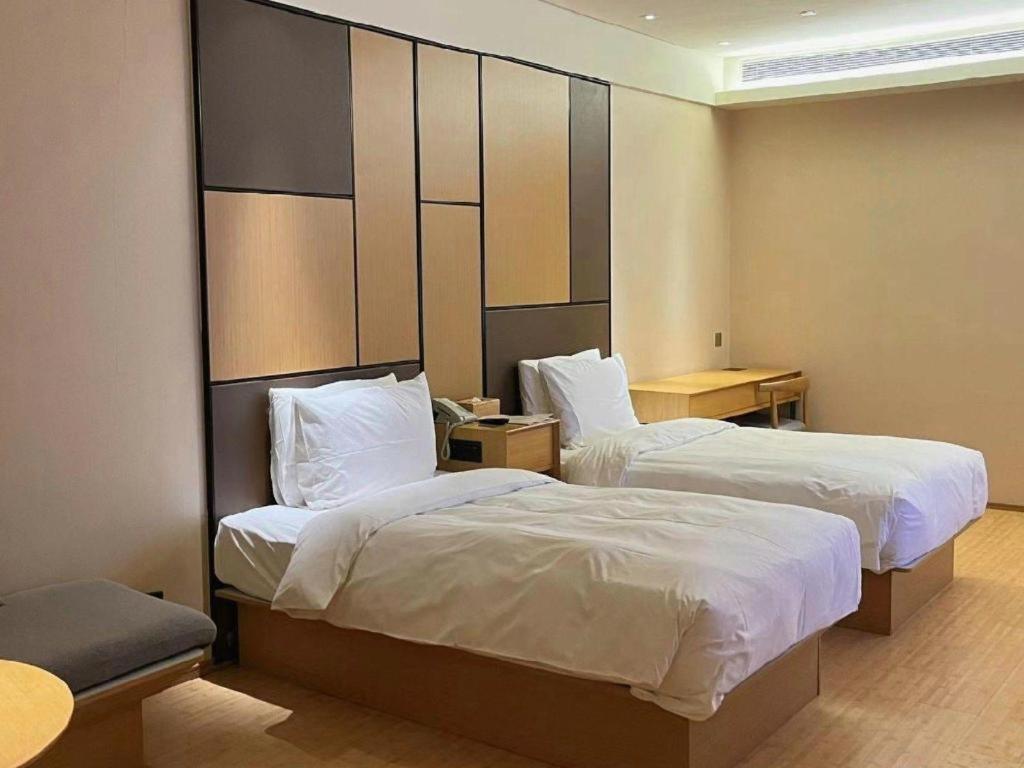 Ji Hotel Shanghai The Bund Tiantong Road Exteriör bild