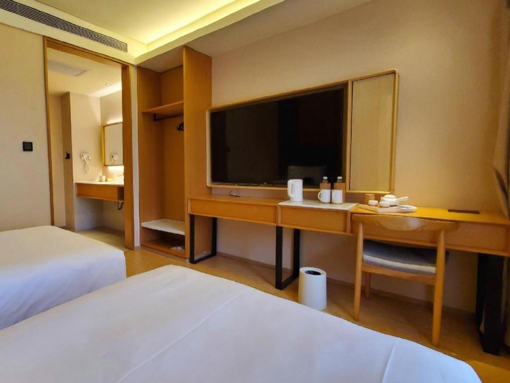 Ji Hotel Shanghai The Bund Tiantong Road Exteriör bild