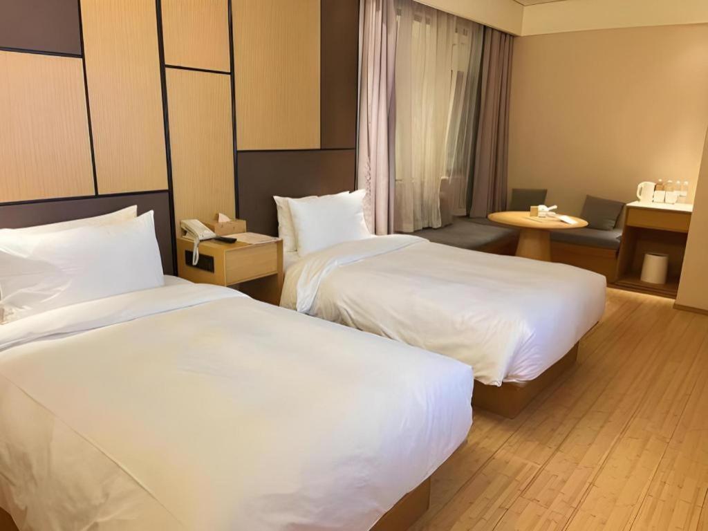 Ji Hotel Shanghai The Bund Tiantong Road Exteriör bild