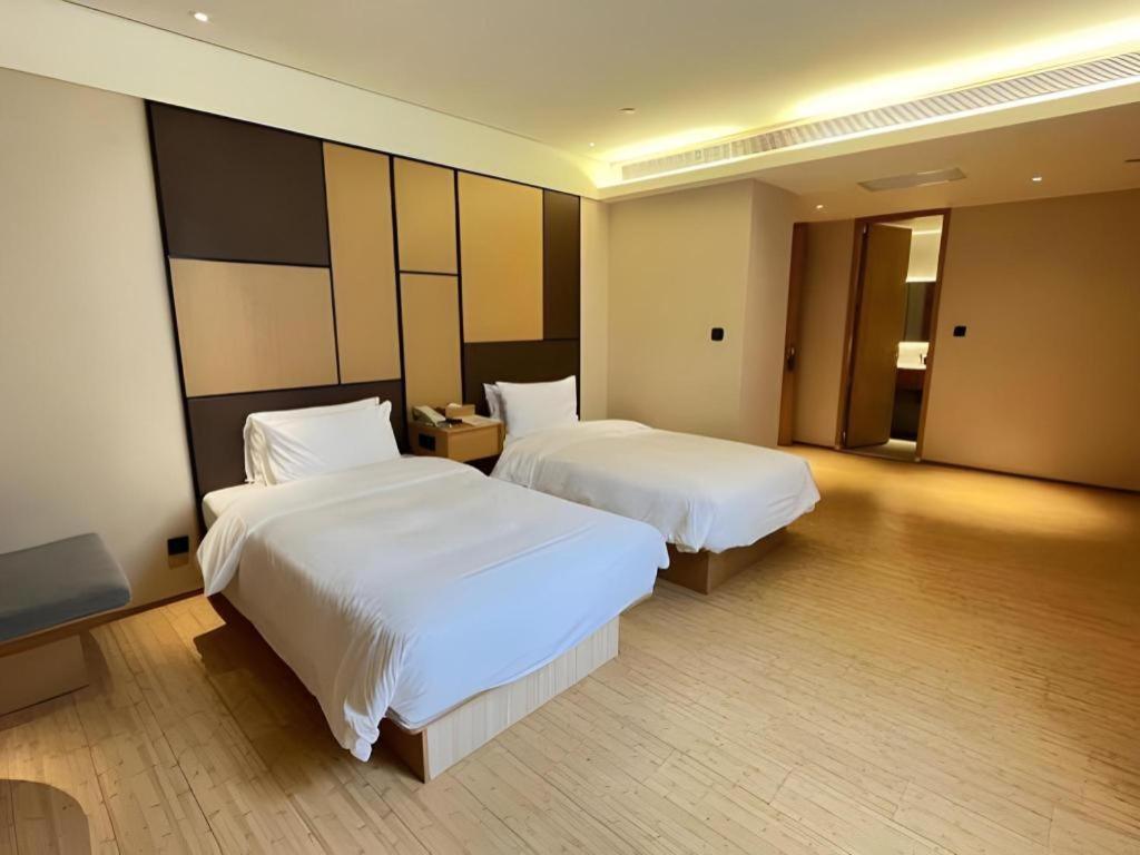 Ji Hotel Shanghai The Bund Tiantong Road Exteriör bild