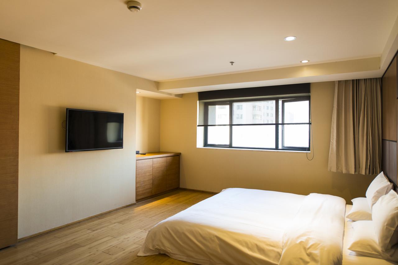 Ji Hotel Shanghai The Bund Tiantong Road Exteriör bild