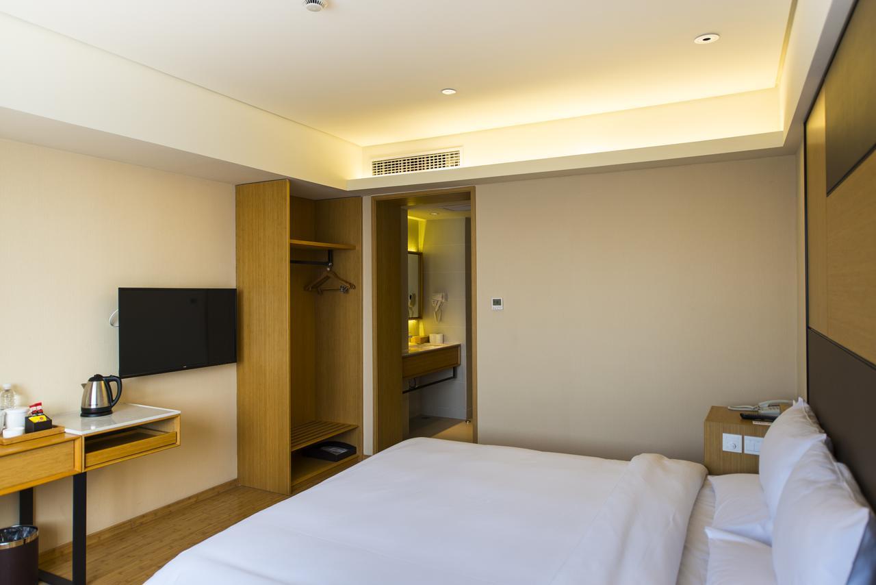 Ji Hotel Shanghai The Bund Tiantong Road Exteriör bild