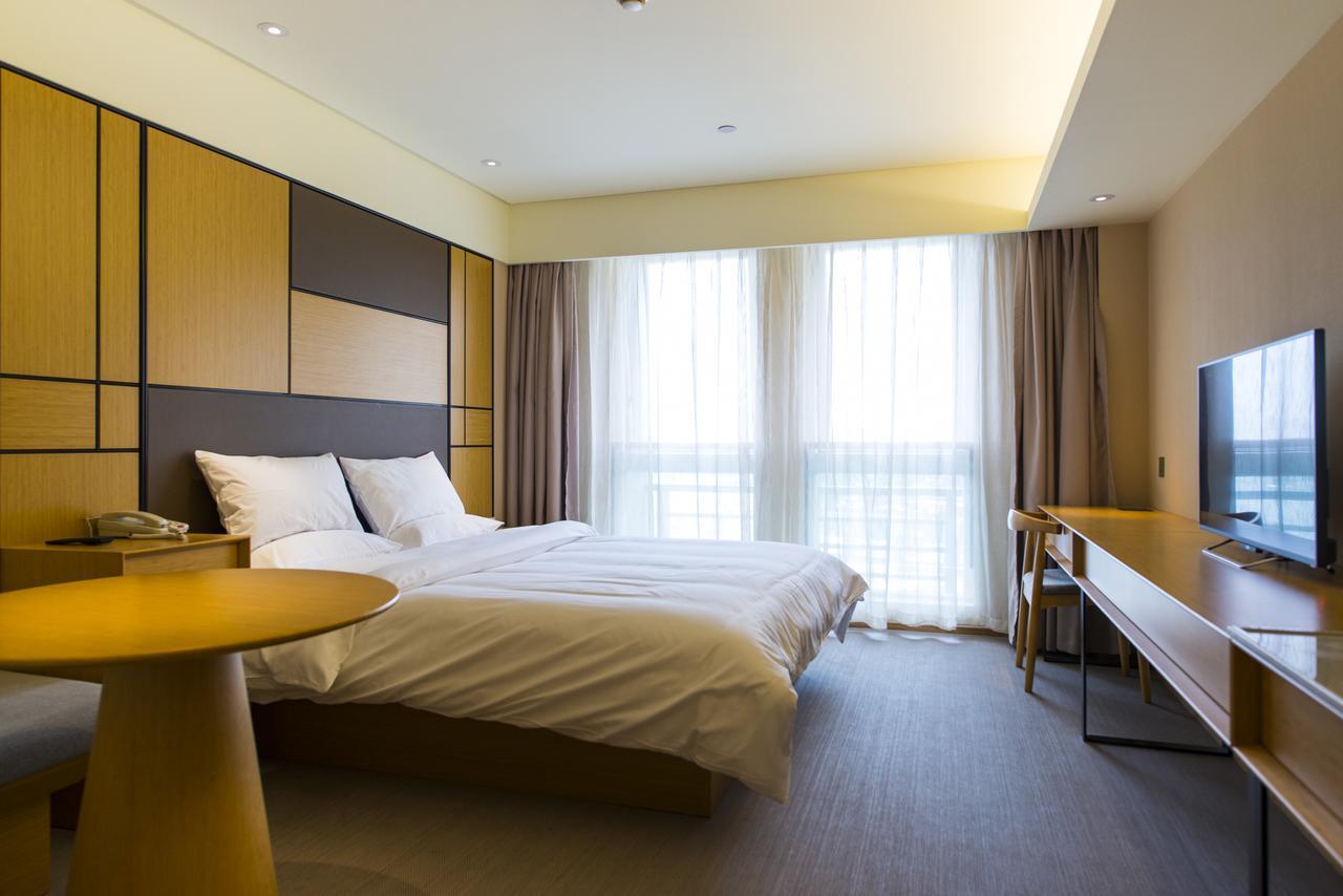 Ji Hotel Shanghai The Bund Tiantong Road Exteriör bild